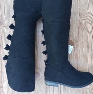 Black Seude Girls Boots Bow details